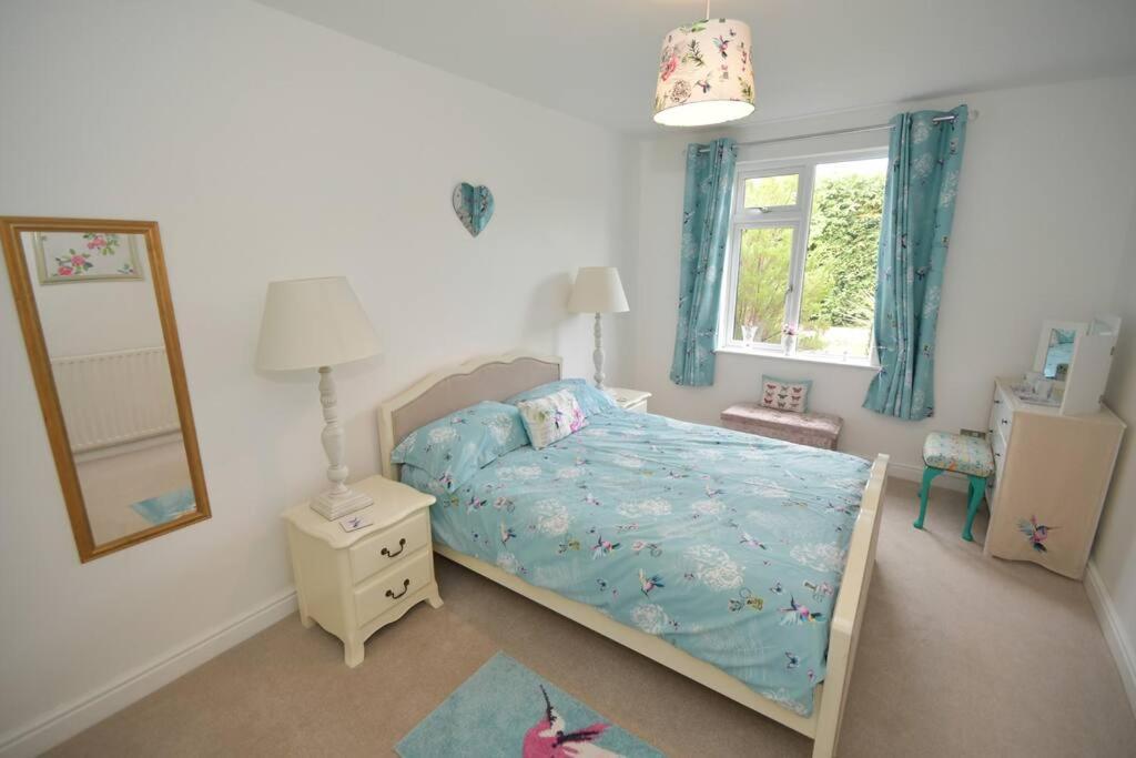 Little Hare Lodge - Spacious 2 Bedroom Attached Bungalow ウッドホール・スパ エクステリア 写真